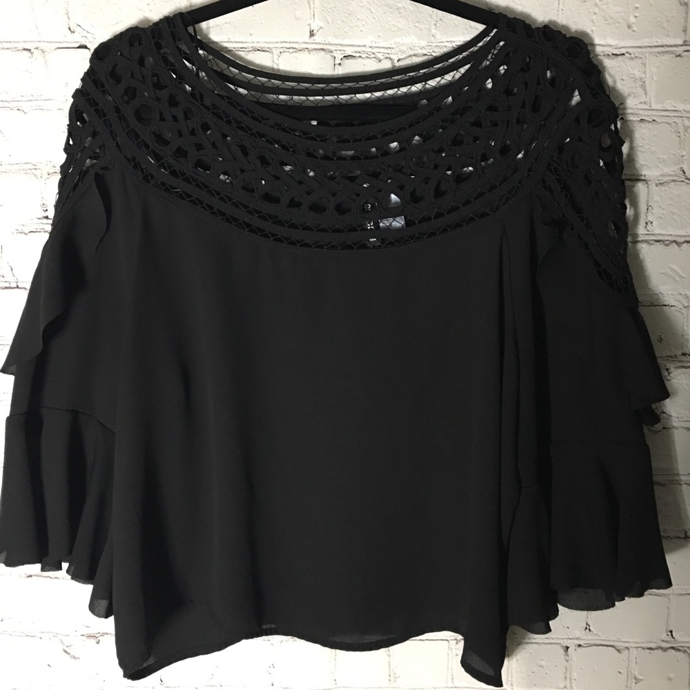 H&M KNIT RUFFLE SLEEVE BLOUSE